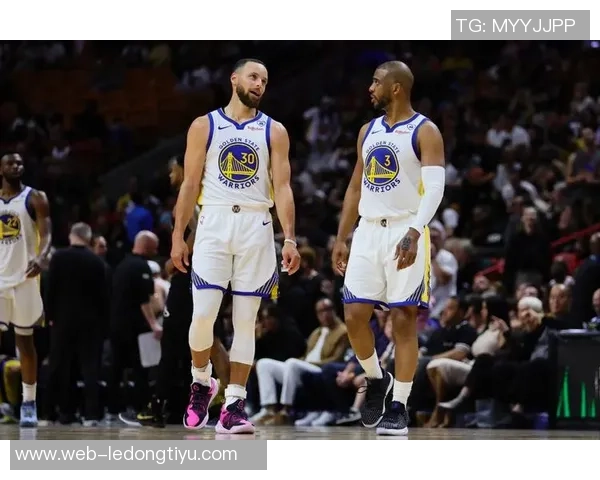 库里加盟勇士初期阵容揭秘蒙塔搭档后场双枪临时工云集