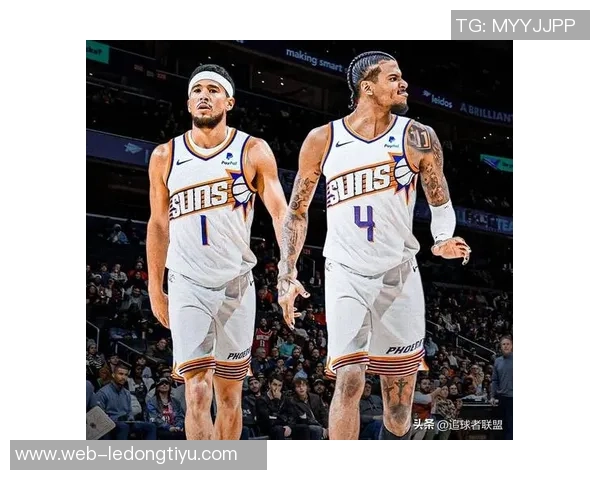 太阳主帅称布克将更多担任控卫角色提升球队进攻效率