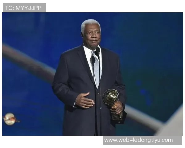 小阿德尔曼透露布劳恩热身后身体不适未能参赛的原因